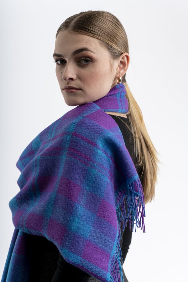 Mawi - Xal d'alpaca en tartà blau i lila - Imatge 2