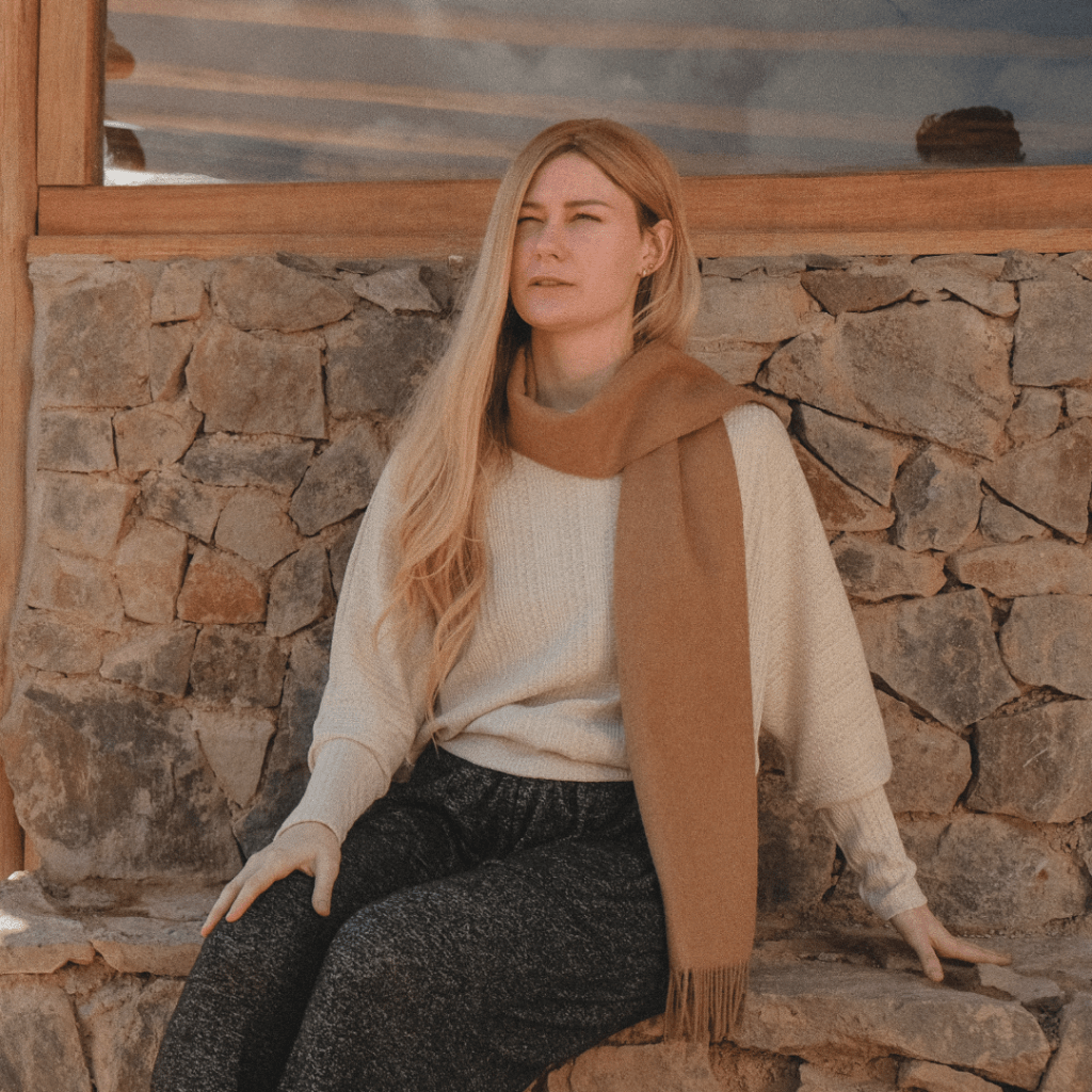 Caixa de regal Panpa: mocador de camel amb espelma i llibreta