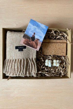 Pacha Gift Box - Light brown Scarf with Candle and Note Book