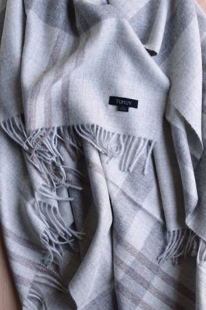 alpaca plaid in gray check pattern tukuy