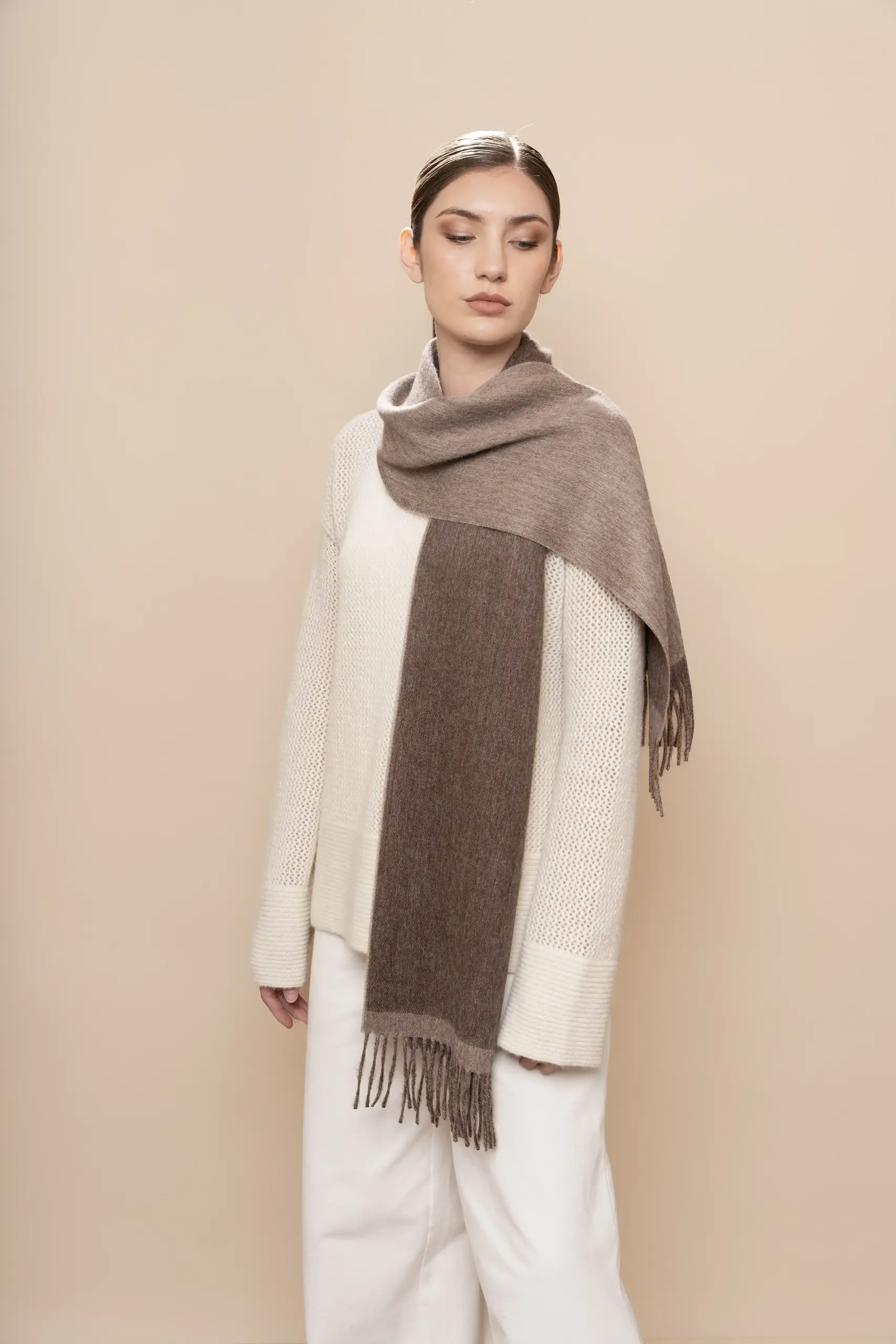 Tika - Bufanda de alpaca marrón reversible: imagen 2