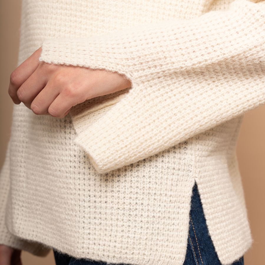 mujeres con jersey de alpaca jersey de lana blanco