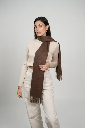 women wearing an alpaca scarf in chocolate brown. brown alpaca scarf ves by tukuy brand