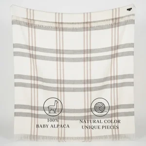 Manta de 100% baby alpaca con rayas blancas, grises y beige y flecos